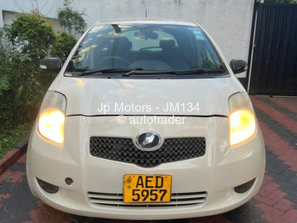 2006 - Toyota  Vitz