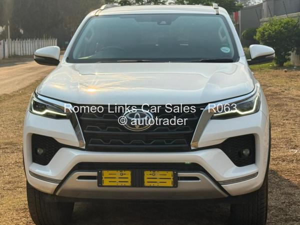 2021 - Toyota  Fortuner
