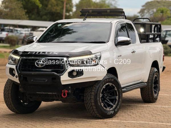 2019 - Toyota  Hilux