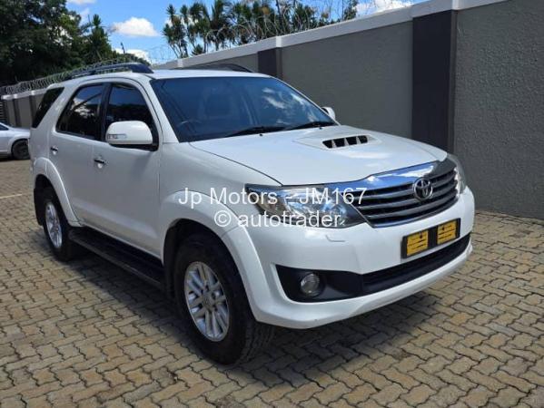 2014 - Toyota  Fortuner