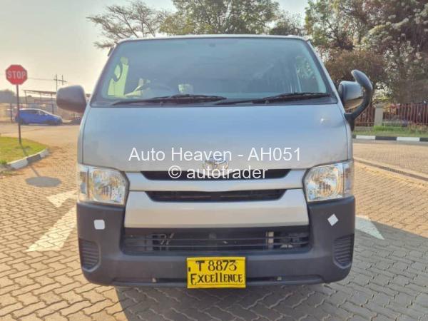 2016 - Toyota  Quantum