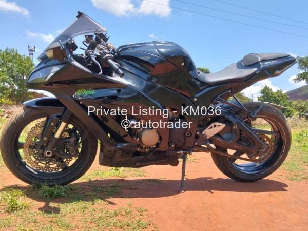2015 - Kawasaki Ninja ZX10RR