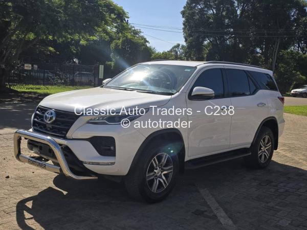 2022 - Toyota  Fortuner