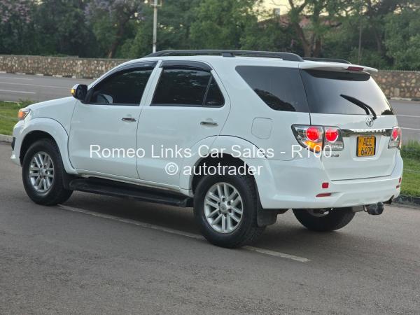 2013 - Toyota  Fortuner