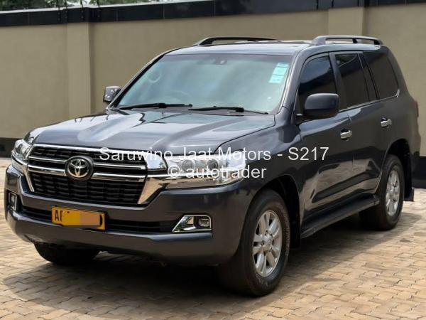 2010 - Toyota  Land Cruiser