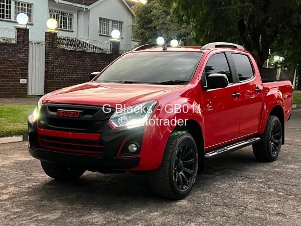 2020 - Isuzu  X - Rider