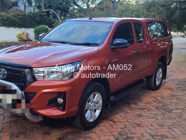 2019 - Toyota  Hilux