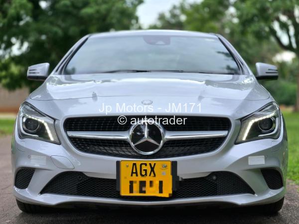 2015 - Mercedes Benz CLA