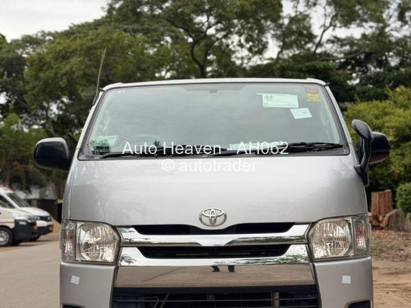 2017 - Toyota  Hiace