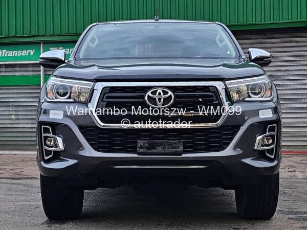 2018 - Toyota  HILUX REVO