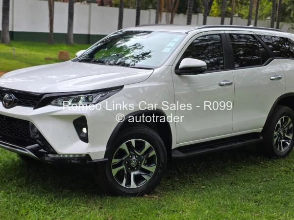 2024 - Toyota  Fortuner