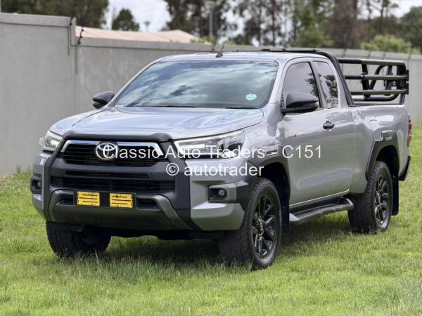 2021 - Toyota  Hilux