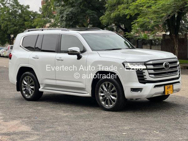 2024 - Toyota  Land Cruiser 300