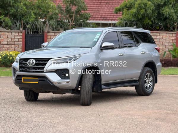 2021 - Toyota  Fortuner