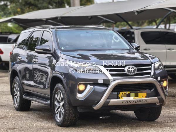 2016 - Toyota  Fortuner
