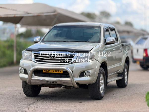 2011 - Toyota  Hilux