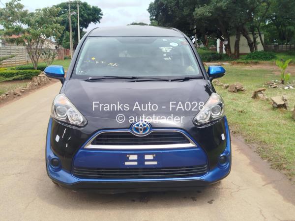 2016 - Toyota  Sienta