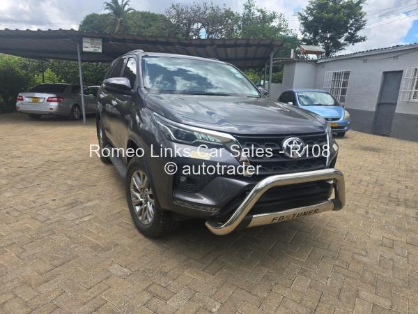 2022 - Toyota  Fortuner