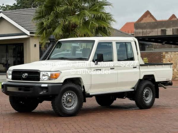 2021 - Toyota  Land Cruiser