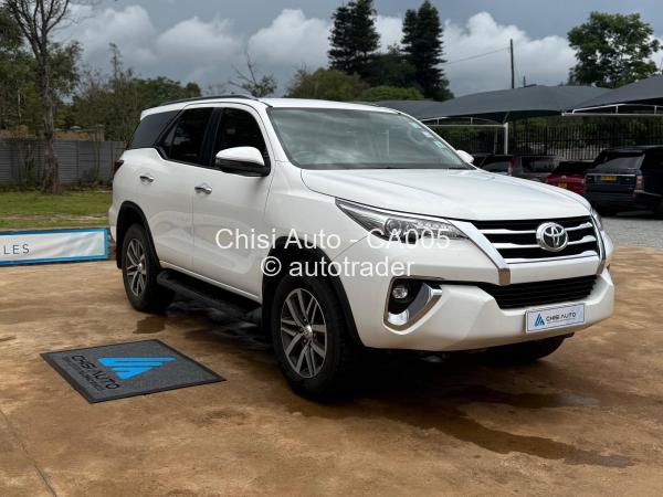 2020 - Toyota  Fortuner