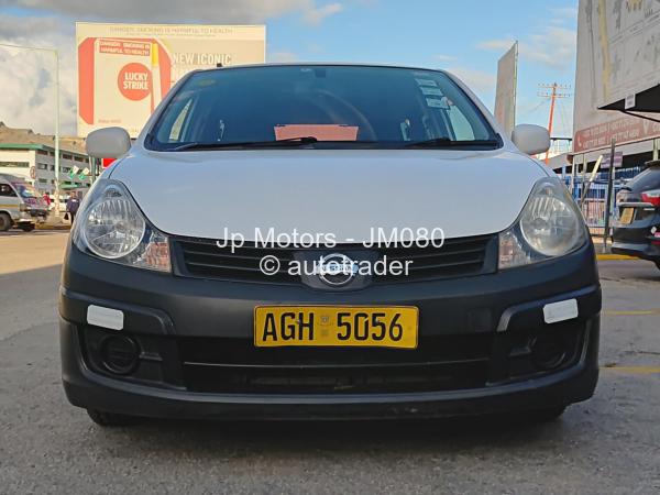 2015 - Nissan  AD Van