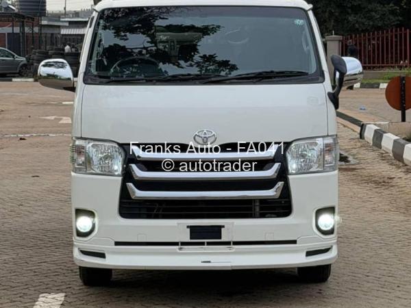 2017 - Toyota  Hiace