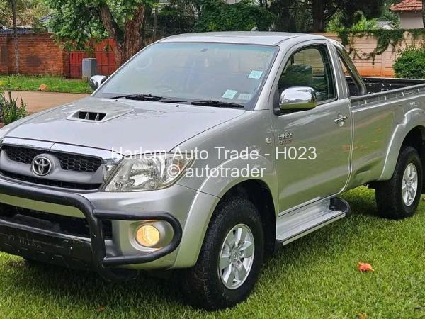 2011 - Toyota  Hilux