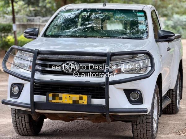 2017 - Toyota  HILUX GD6