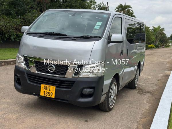 2014 - Nissan  NV350