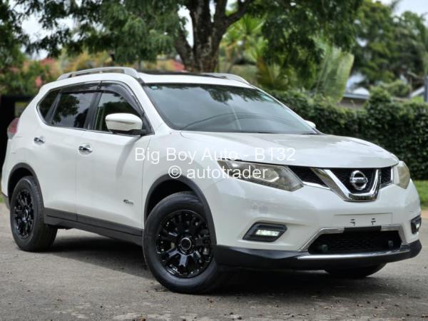 2015 - Nissan  Xtrail