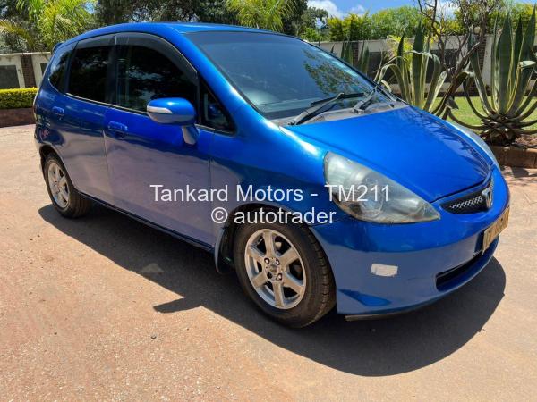 2004 - Honda Fit