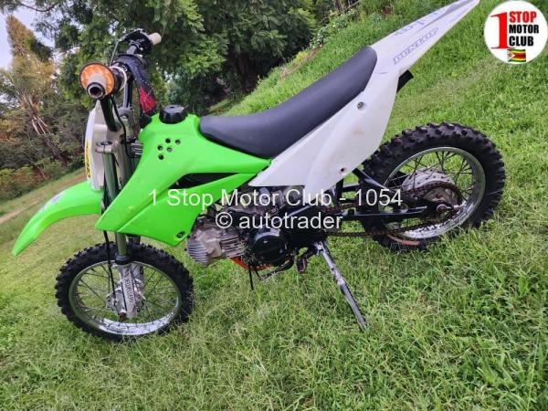  - Kawasaki KLX 110 cc,