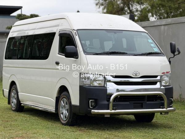 2015 - Toyota  Quantum