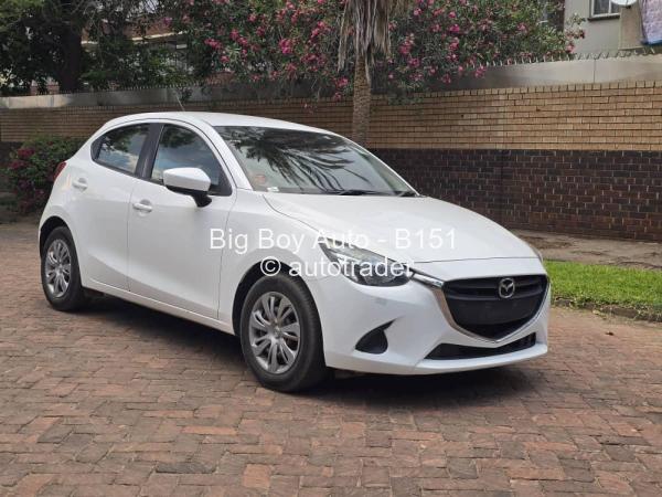 2016 - Mazda  Demio