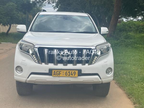 2015 - Toyota  Land Cruiser Prado