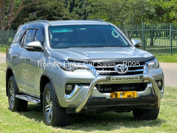 2017 - Toyota  Fortuner