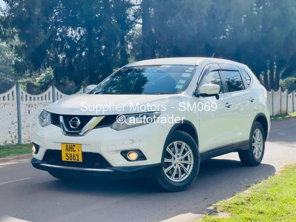 2016 - Nissan  X-Trail