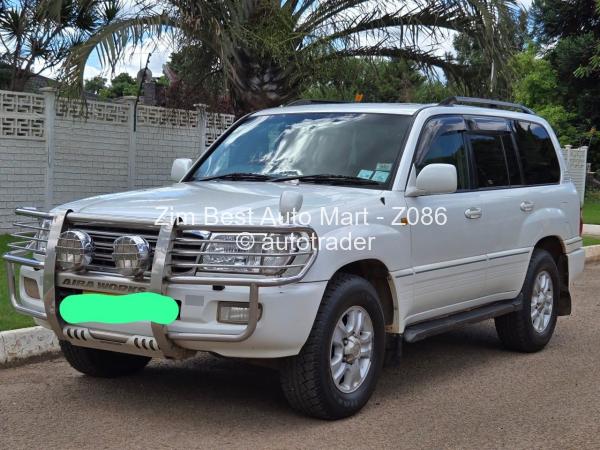 2004 - Toyota  Land Cruiser 100