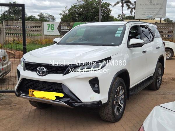 2024 - Toyota  Fortuner