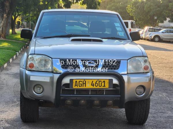 2015 - Nissan  NP300 Hardbody