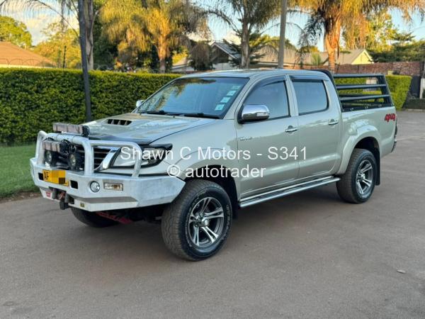 2014 - Toyota  Hilux