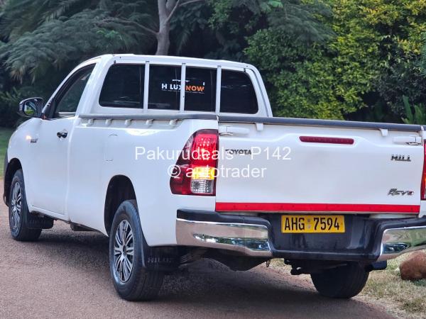 2018 - Toyota  Hilux