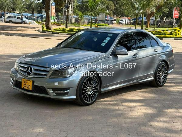 2014 - Mercedes Benz C200