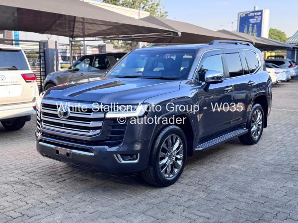 2023 - Toyota  Land Cruiser 200