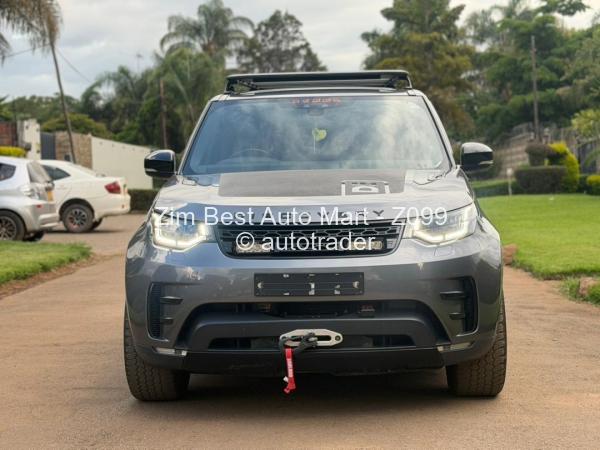 2018 - Land-Rover  Discovery 5