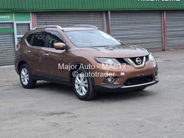 2016 - Nissan  X-Trail
