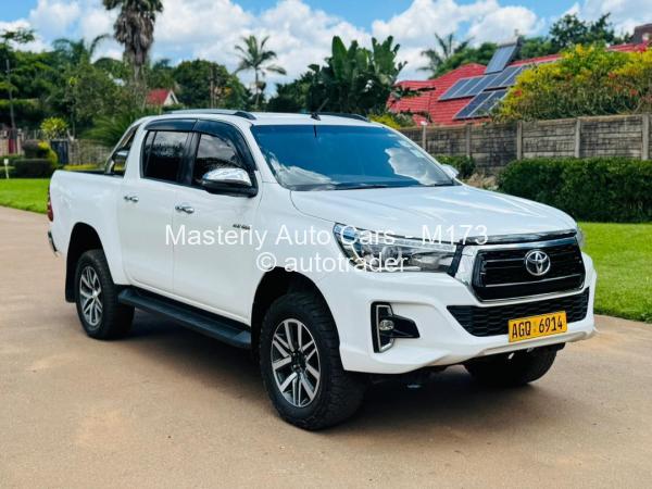2018 - Toyota  Hilux