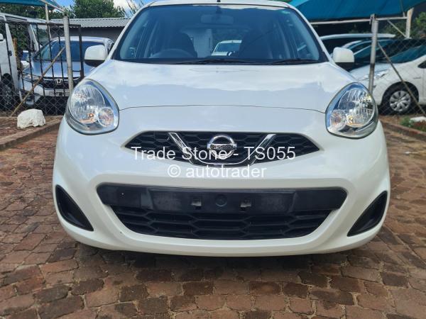 2016 - Nissan  March