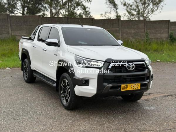 2024 - Toyota  Hilux
