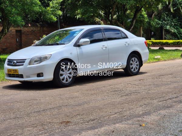 2015 - Toyota  Axio